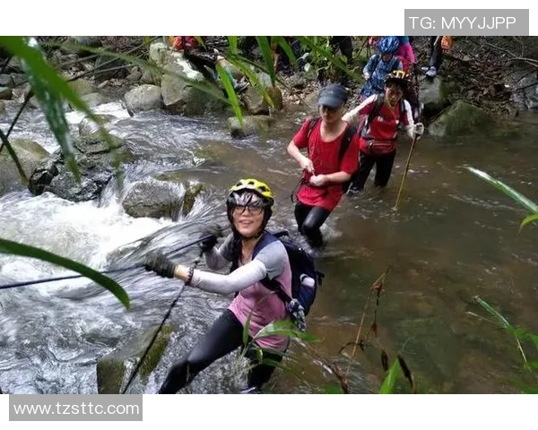 杭州攀岩队在全国速度排行榜中荣登第八名展现出色实力与团队精神 杭州攀岩队在全国速度排行榜中荣登第八名展现出色实力与团队精神