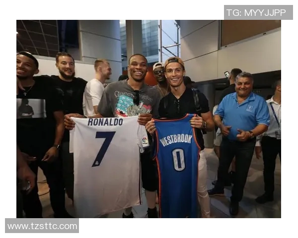 足球明星与篮球明星的收入对比谁更赚钱揭秘 足球明星与篮球明星的收入对比谁更赚钱揭秘