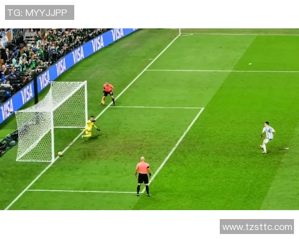 足球明星传奇背后的成长与奋斗历程全景揭秘 足球明星传奇背后的成长与奋斗历程全景揭秘